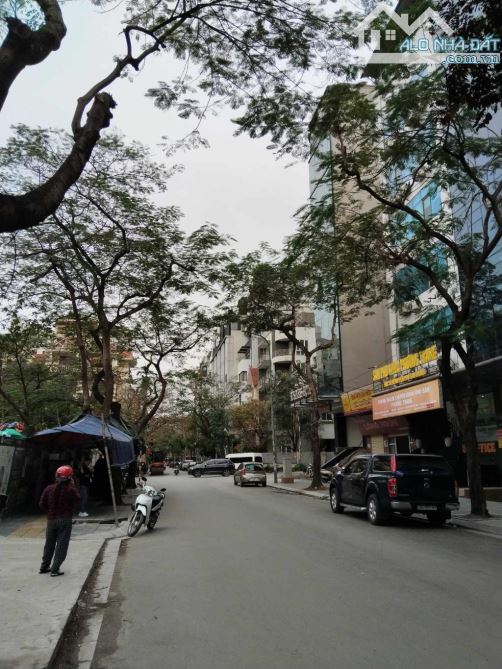 Trần thái tông - cầu giấy - TOÀ VĂN PHÒNG 10 TẦNG - DÒNG TIỀN 250TR/THÁNG.