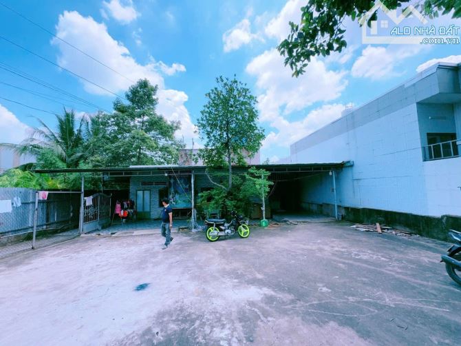 NP480 Bán lô biệt thư 810m2 có 2 căn nhà trên đất và 1 dẫy trọ 10p  P.Hố Nai  gần Cầu sập