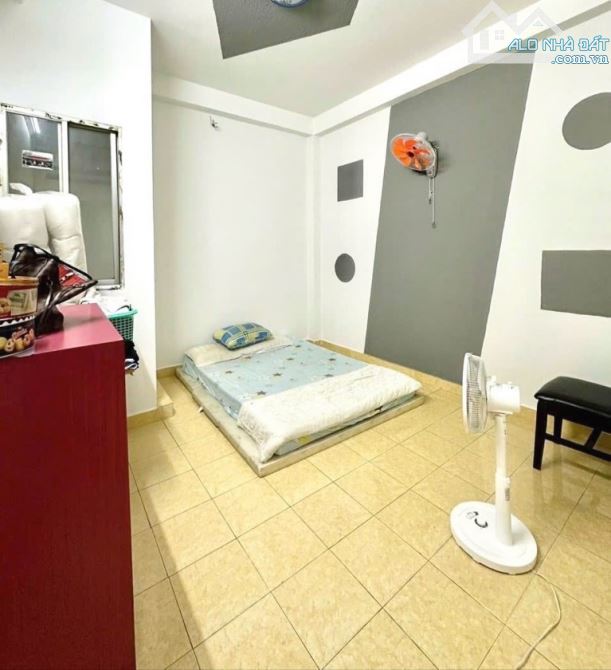 Nhà Hẻm Đồng Bộ 8M Ngang 6M gần Trường Chinh Tân Bình Hơn 80tr/M2