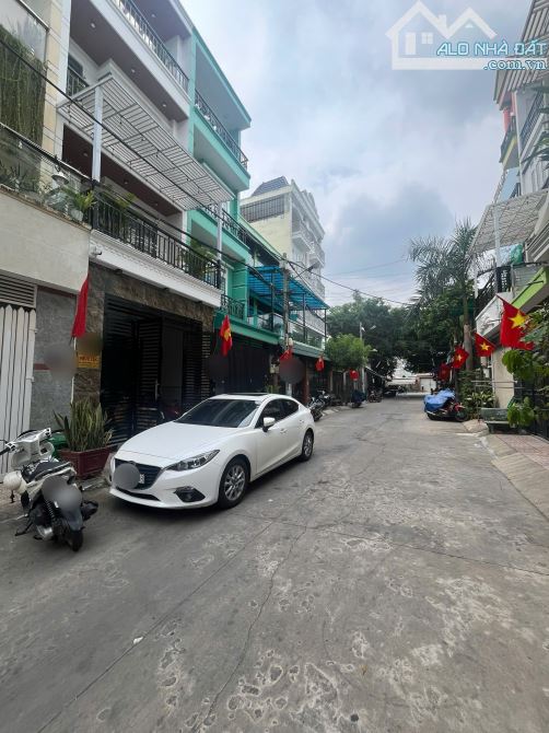 Cần bán nhà phố 1/ ngắn hẻm 9m TTH 07 DT 4x14m giá 5 tỷ 8 bớt lộc.