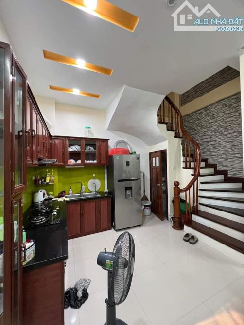 LẠC LONG QUÂN - TÂY HỒ 46M x 5T , NHÀ 2 THOÁNG, 3 BƯỚC RA OTO TRÁNH