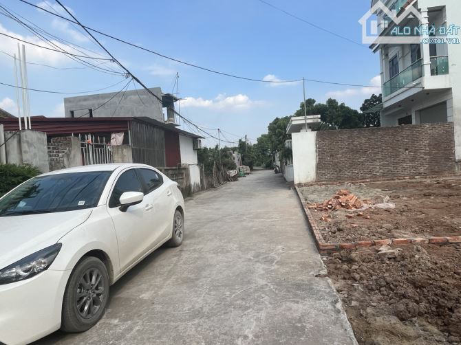 Giá rất rẻ! Bán nhanh 368m đường 2 ô tô tránh tại Tân Dân, Khoái Châu. Giá đầu tư