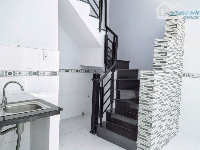 HẺM 6M SẠCH ĐẸP - GIÁP TÂN PHÚ - NHÀ 2 TẦNG - VÀO Ở NGAY - KẾ BÊN AEON MALL