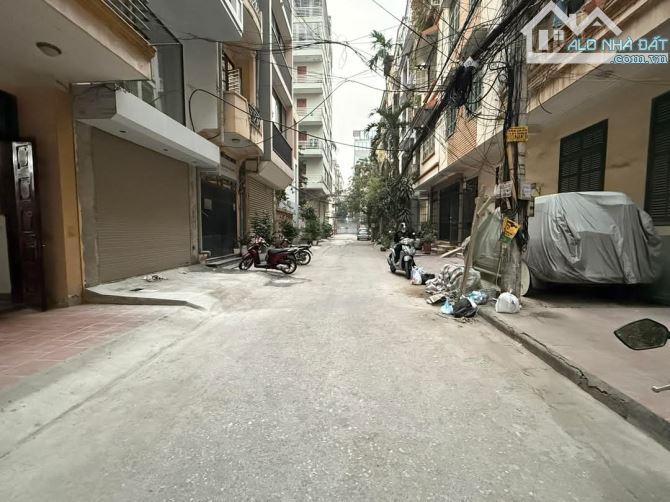 Bán nhà phân lô Lê Trọng Tấn 85m2, 4 tầng, ngõ ô tô tránh, kinh doanh, chỉ 25.6 tỷ.
