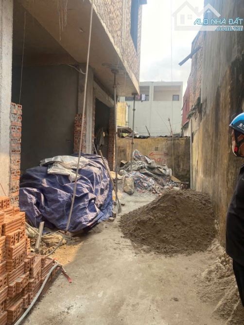 cc gửi bán 5 căn nhà  ngõ đường nguyễn trãi giá hơn 1 tỷ