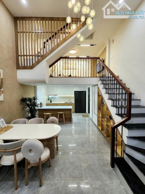 Kiệt tác trong những kiệt tác phố Bạch Mai, 42m x 5T, lô góc 3 thoáng, 30m ra phố