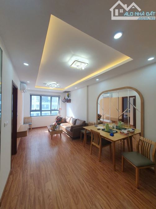 CH 2n2vs - 62m - 4 tỷ chung cư X2 Mỹ Đình, full nội thất, tầng 10 hướng đẹp
