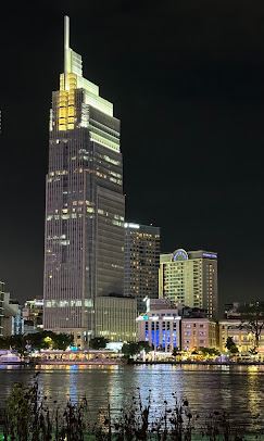 Cho Thuê Văn Phòng Hạng A Toà Vietcombank Tower ,Công Trường Mê Linh DT 250m2 giá 330tr