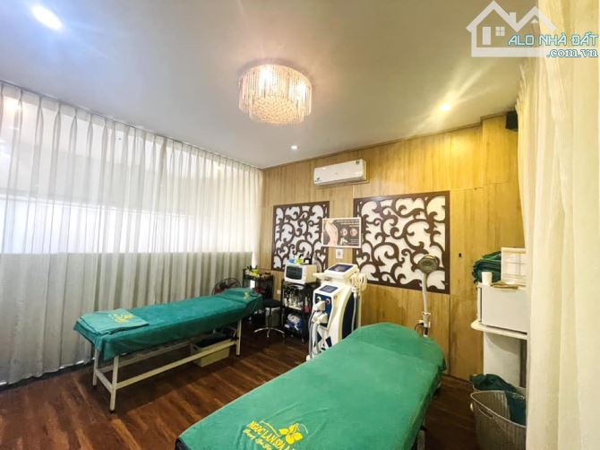 [KD Sầm Uất] Bán nhà MP Nguyễn Trường Tộ,50m2X4T, MT 4m,Giá 32 tỷ,vỉa hè rộng.