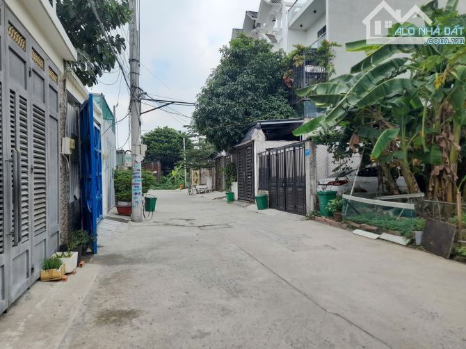 Nhà phố 2 tầng dọc Phạm Văn Đồng 72m2 đất đường oto quay đầu sổ hồng hoàn công chỉ 6,3 tỷ