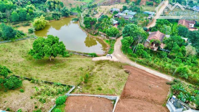 Chuyển nhượng 700m đất hoà sơn view hồ, cạnh đường đông dương