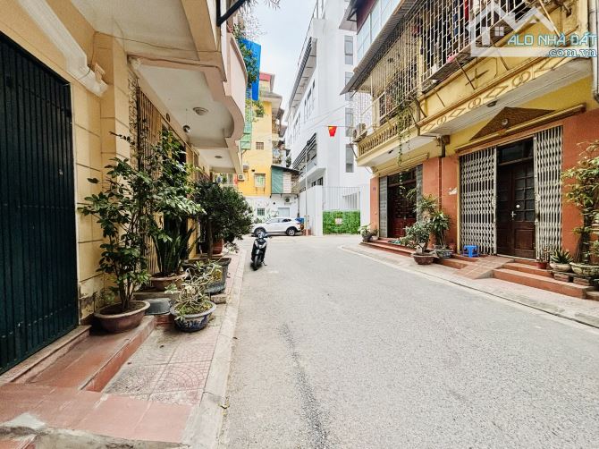 Bán 50m Phố Ngọc Lâm - Ô Tô Tải Tránh - Kinh Doanh DT - Vị Trí Đắc Địa