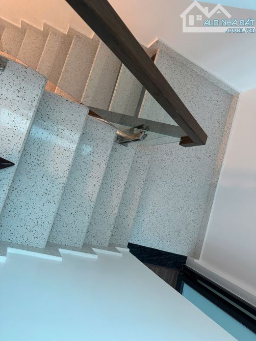 Mình bán nhà phố Thiên Lôi - Hải Phòng  - Diện tích gần 50m2 - Nhà 4 tầng có sân cổng - 10