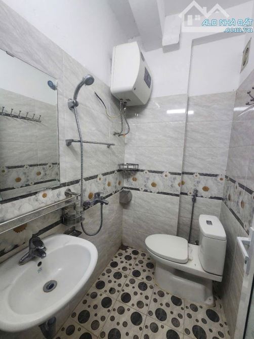 BÁN NHÀ BÙI NGỌC DƯƠNG – QUẬN HAI BÀ – NGÕ 3 GÁC THÔNG TỨ TUNG – 2 THOÁNG TRƯỚC SAU – CÁCH - 1