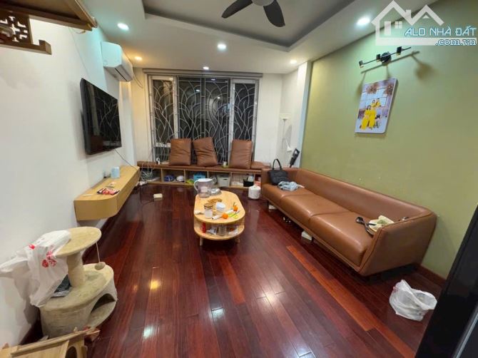 Bán nhà có Gara oto cách mặt phố Tây Sơn 20m, 34m2, mặt tiền 3.8, 7.9 tỷ - 1