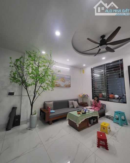 BÁN NHÀ NGUYỄN KHANG YÊN HÒA CẦU GIẤY 8 .35 TỶ 33m 5 TẦNG MT 4.9m NHÀ MỚI Ở SƯỚNG - 1