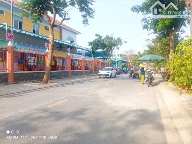 Giảm 90tr bán nhanh Đất ngang 7m hiếm, HXH Thạnh Lộc gần Ngã Tư Ga, 7x28m nhỉnh 28tr/m2 - 1