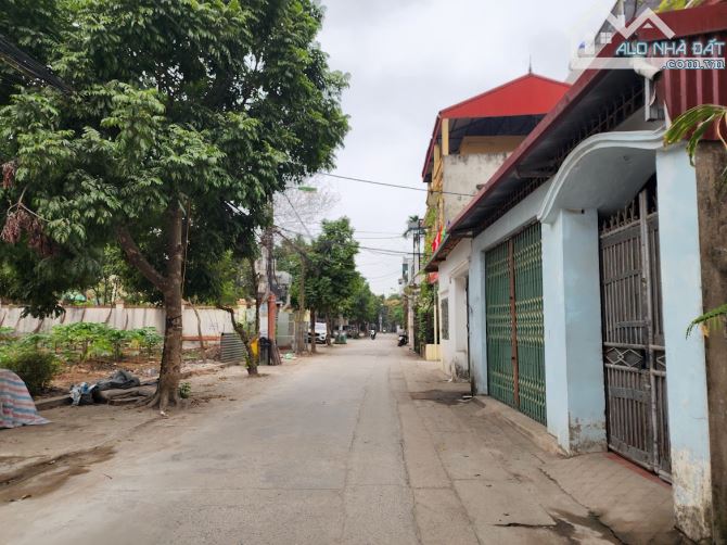 Thanh Trì gần cầu vượt Tự khoát bán lô Đất 120m2 mt gần 6m đường 3 ô tô tránh Trên 10 tỷ - 1