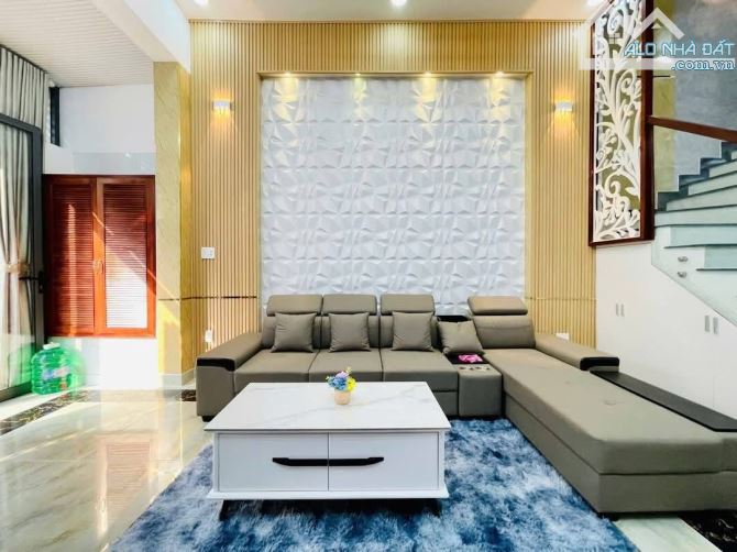Lô Nhì Mặt tiền Võ Thị Nhờ, ngay Vincom Trần Trọng Cung, hẻm xe hơi, 5 Tầng, 55m2, Quận 7 - 1