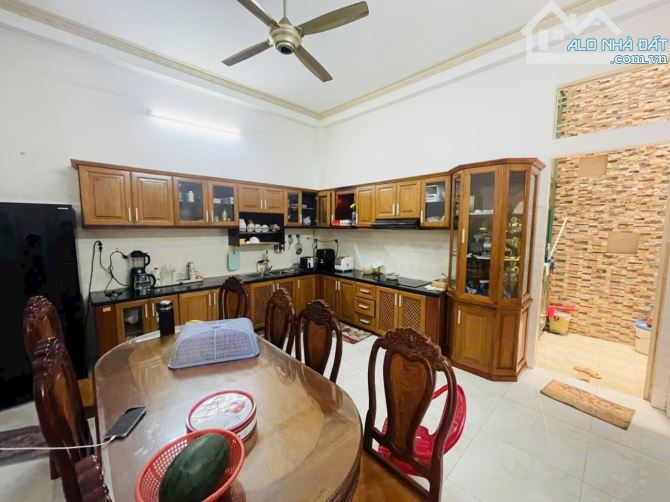 MẶT TIỀN KINH DOANH GIÁP THOẠI NGỌC HẦU - LŨY BÁN BÍCH - TÂN PHÚ - 135M2 - 4 TẦNG - 1