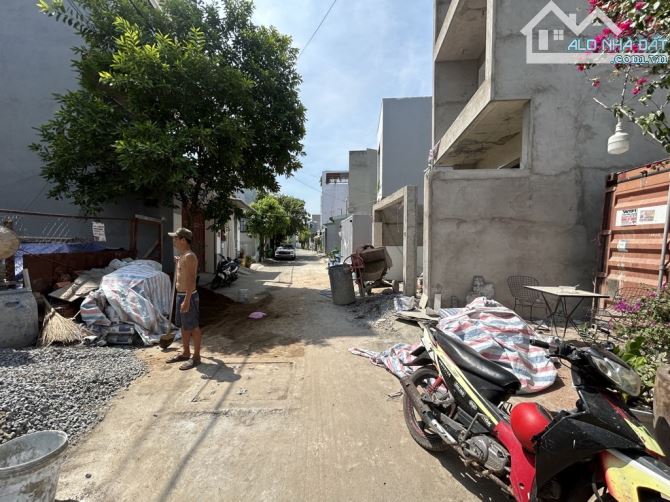 Nhỉnh 3 Tỷ- Đất đẹp- Khu Phân Lô- Đs.6 Long Bình Q9 - 1