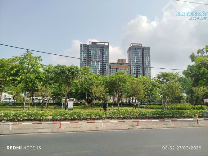 BÁN KHU GỒM 5 XƯỞNG 8000M2 THỔ CƯ - TRẦN XUÂN SOẠN QUẬN 7 - GIÁ 730 TỶ. - 1