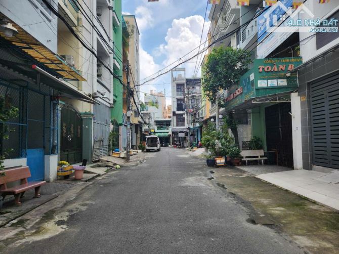 Bán nhà Tân Hóa hẻm 10m xe hơi ngủ trong nhà, ngang 4,8m, dts 132m2 gần mặt tiền. - 1