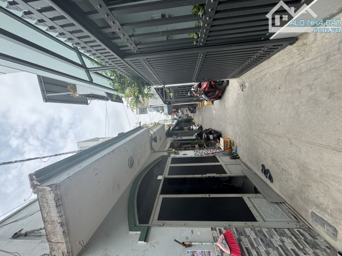✨ DT: 40M2 (4x10M). Kết cấu: 1 Trệt 1 Lửng (2PN, 2WC). Hẻm rộng 3M thẳng 1 trục - 3,95 Tỷ - 1