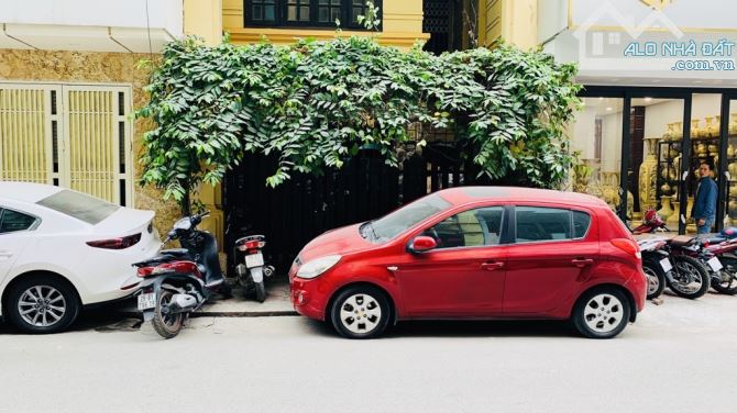 Bán nhà Trung Kính DT 78m2, MT 5.6m, Phân Lô, Ô tô tránh, vỉa hè, Giá 32.9 tỷ - 1