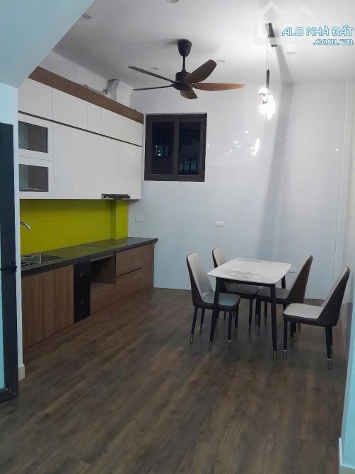 Bán nhà 40m2 4 tầng Vĩnh Quỳnh - Thanh Trì, 30m ra trục chính, Giá đầu tư - 1