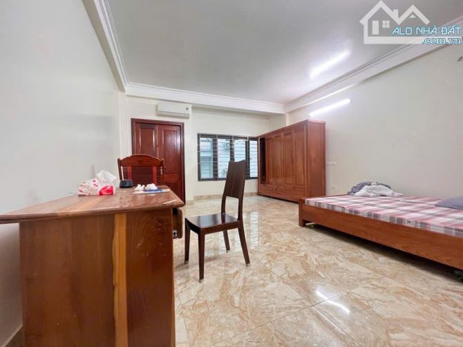Bán nhà Tây Sơn sổ đỏ 80m x 4T - Ô tô vào nhà cách mặt phố 30m - Quy hoạch ổn định - 1