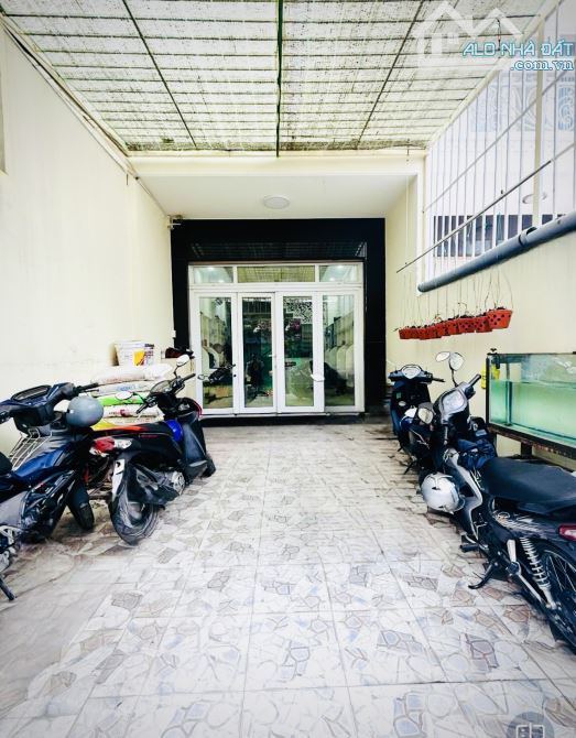 Bán Nhà  Q12 - 84M2 (4 x 21 ) - 4Tầng - Hẻm Nhựa Xe hơi - Nhỉnh 9Tỷ.. - 1