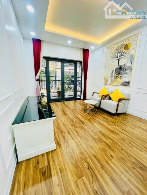 Bán 50m Phố Ngọc Lâm - Ô Tô Tải Tránh - Kinh Doanh DT - Vị Trí Đắc Địa - 1