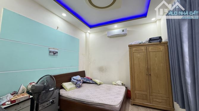 NHÀ KẾ HXH DIỆP MINH CHÂU GIÁP TÂN SƠN NHÌ,84M2 (4.3❌️19.5)m, 3 TẦNG btct, GIÁ 6.x TỶ - 2