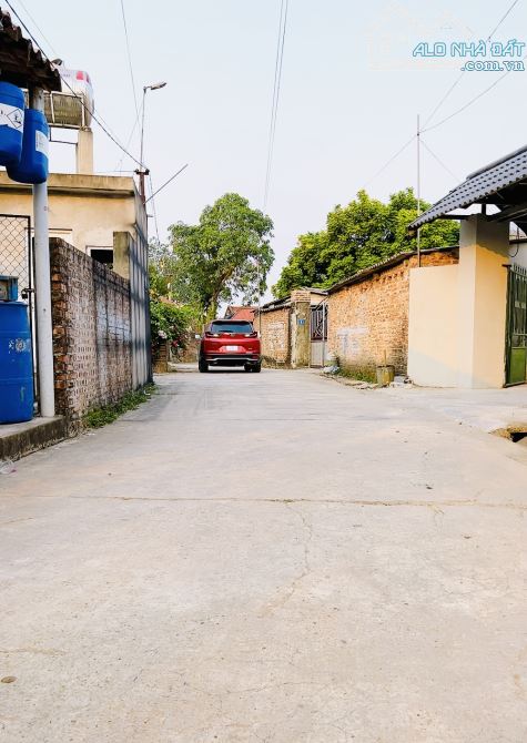 Bánn đất đẹp Nam Hồng _Đông Anh ô tô vào tận đất 76m chỉ hơn 3đ - 2