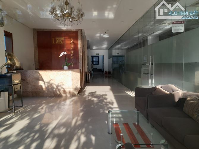 Bán toà nhà Mặt Phố Trần Thái Tông 250m2 x 11 tầng, MT 11m, 171 Tỷ đang cho Ngân Hàng Thuê - 2