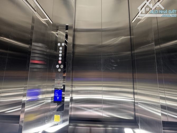 Nhà ở phố Trần Khát Chân- Hai Bà Trưng- 5T thang máy- dt: 35m- mt: 4.2m - 2