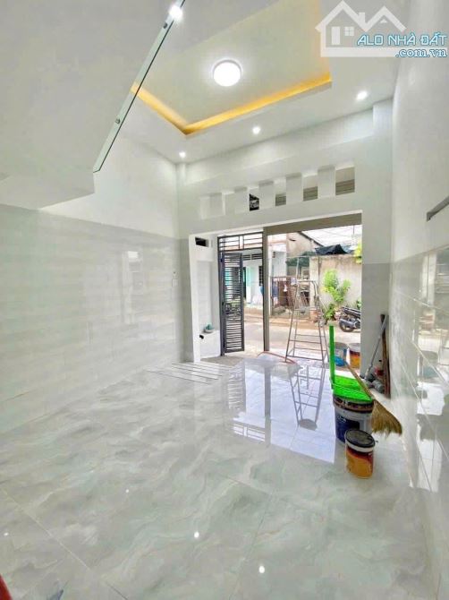 Bán nhà lầu mặt tiền hẻm kinh doanh SHR_Thổ cư đường oto _VT2 Nguyễn Ái Quốc . - 2