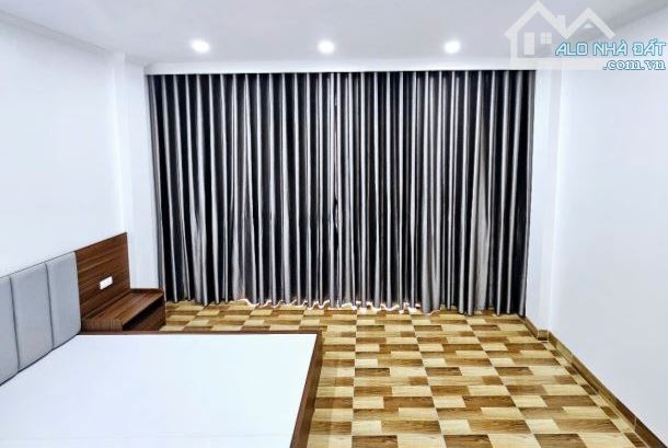 #Bán nhà Hồ Tùng Mậu, 6 Tầng, Thang máy - ô tô đỗ - KD, nhỉnh 8tỷ - 2