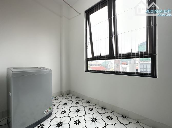 Vương Thừa Vũ - Máy Giặt Riêng - Full Đồ - Thoáng Sáng. 5tr - 2
