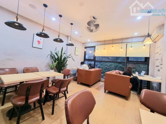 Nhỉnh 10 tỷ có nhà mặt phố VIP Cầu Giấy – Trần Quốc Hoàn 26m 4T MT4m giá 12 tỷ - 2