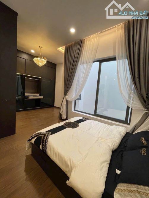 💥Nhà đẹp 1 trệt 2 lầu mặt tiền kinh doanh Nguyễn Công Trứ - 7 x 12m - 7.5 tỷ - 2