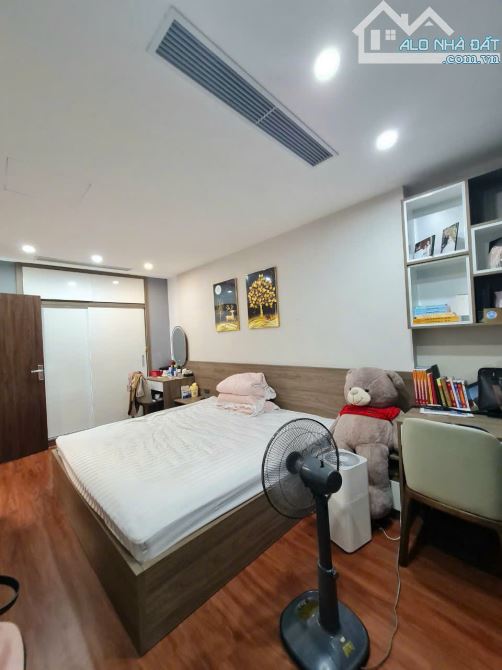 Bán nhà Tây Sơn sổ đỏ 80m x 4T - Ô tô vào nhà cách mặt phố 30m - Quy hoạch ổn định - 2