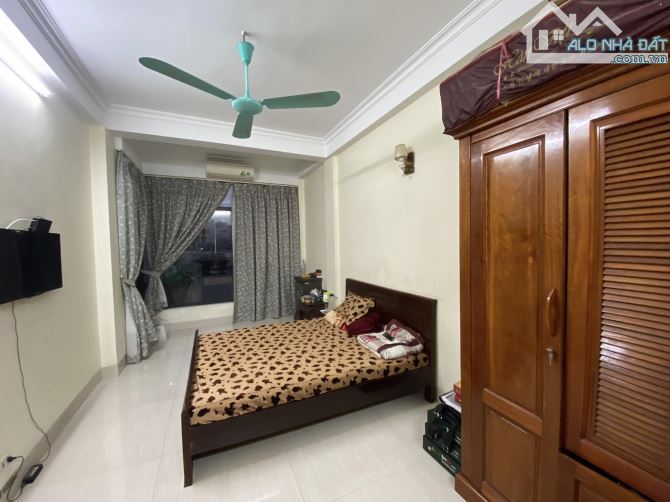 Bán nhà phố Nguyễn Ngọc Vũ, Q Cầu Giấy, ô tô, Kd, 67m, 5 tầng,14 tỷ. - 2