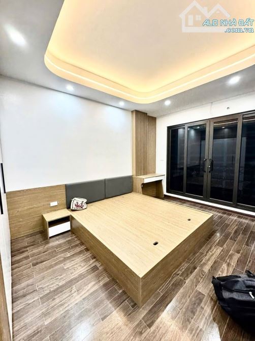 Cần bán nhà đẹp lung linh trung tâm Cầu Giấy 46m2, 6T, ô tô qua nhà, kinh doanh sầm uất, g - 2