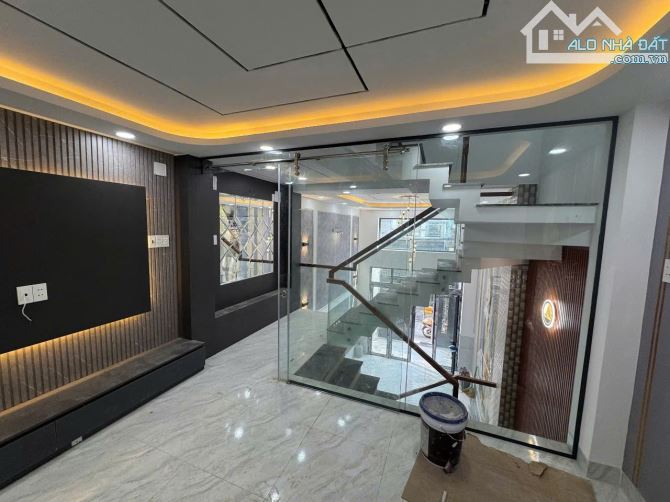 Nhà đẹp mới xây hẻm xe hơi 5 tầng BTCT đường Đất Mới phường Bình Trị Đông quận Bình Tân - 2