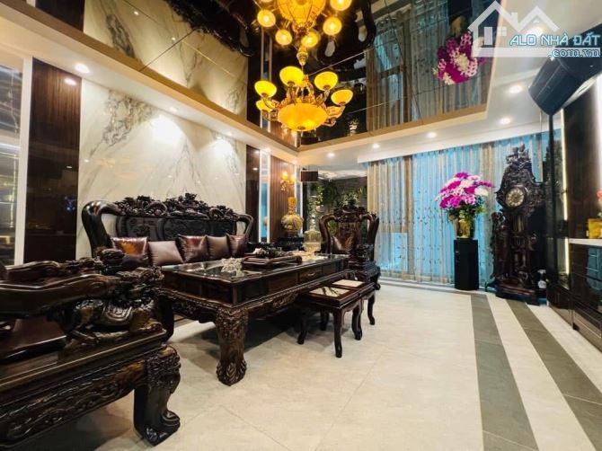 PL ô tô, 3 bước ra hồ, nét nhất Hoàng Cầu, 48m2*5T mt 4.2m, 15.5 tỷ - 2