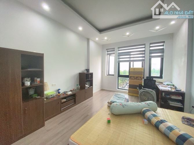 SIÊU PHẨM HOÀNG VĂN THÁI – Ô TÔ ĐỖ CỔNG – KINH DOANH – DIỆN TÍCH:45m2 x 5Tầng Giá 7,5 Tỷ - 3