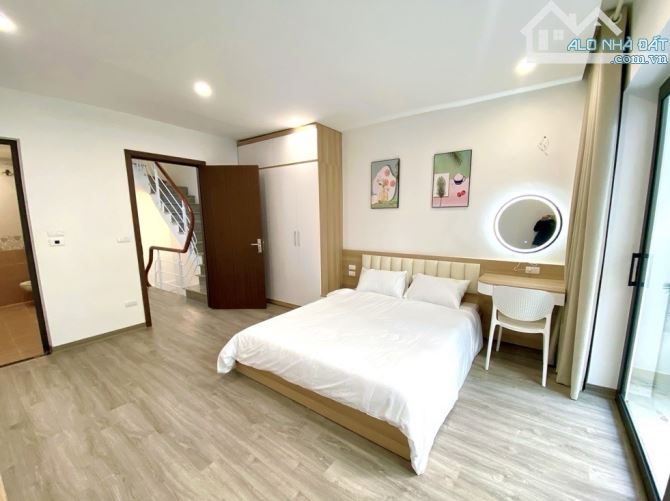 Hiếm, nhà đẹp Quang Tiến 35M x 5T, Ô TÔ đỗ cổng, ở cực sướng 5,77 tỷ - 3
