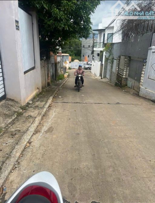 ❌❌❌❌BÁN GẤP DÃY TRỌ RỘNG THÊNH THANG- ĐƯỜNG 2 OTO LẠNG LÁCH - GIÁ SIÊU RẺ - TẠI PHƯỜNG TÂN - 3